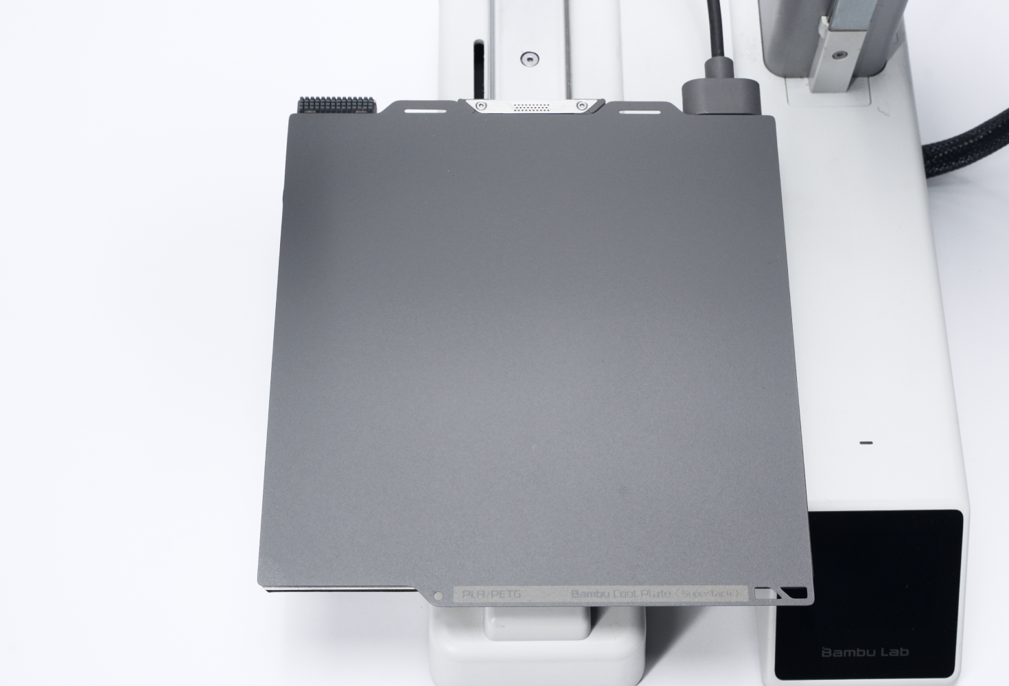 Step 2: Lower the plate and secure to the magnetic platform