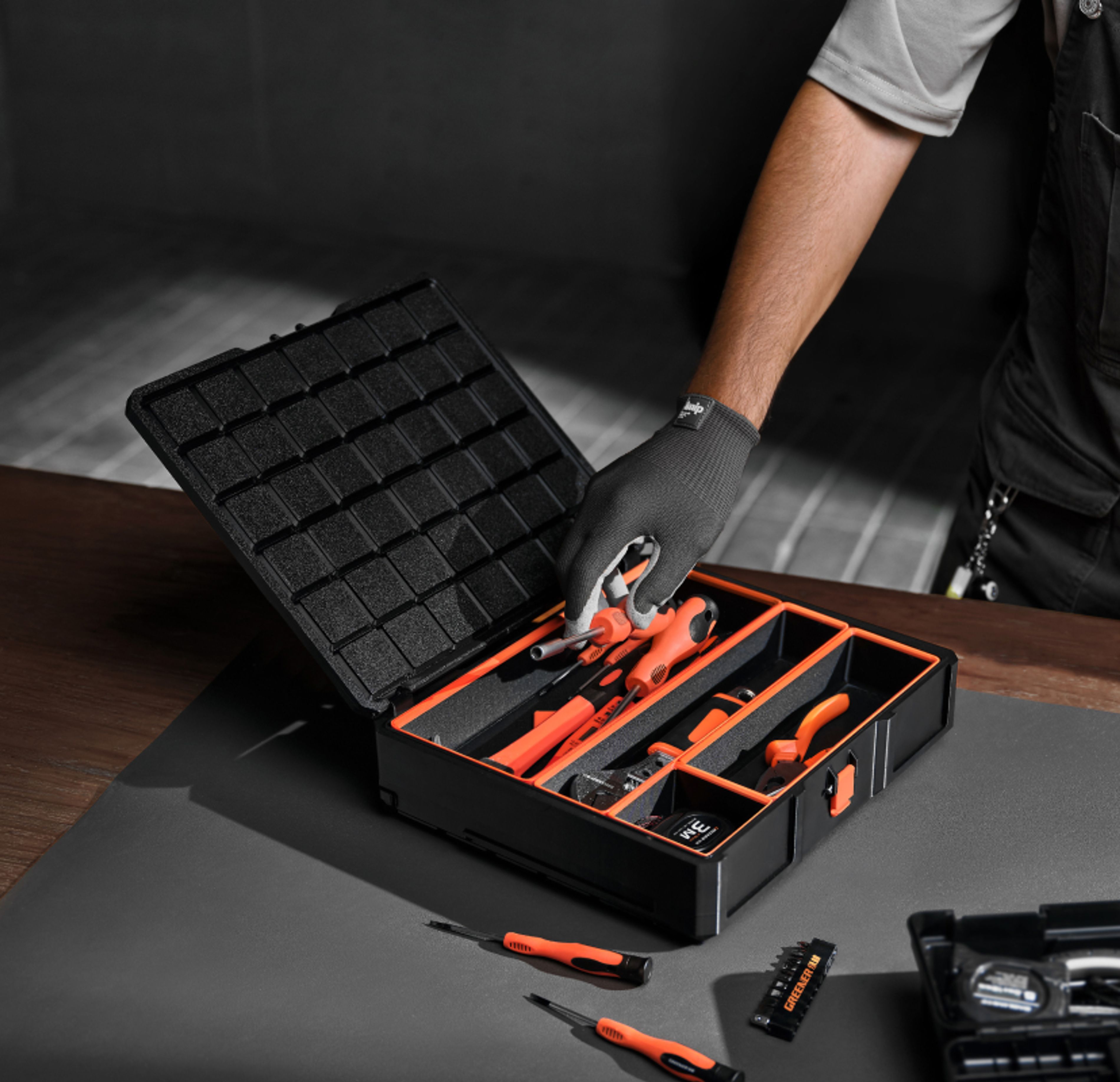 https://store.bblcdn.com/s1/default/eda727e7333d4d59b0e747c9e9cb2723/name_tool_kit_PC.jpg