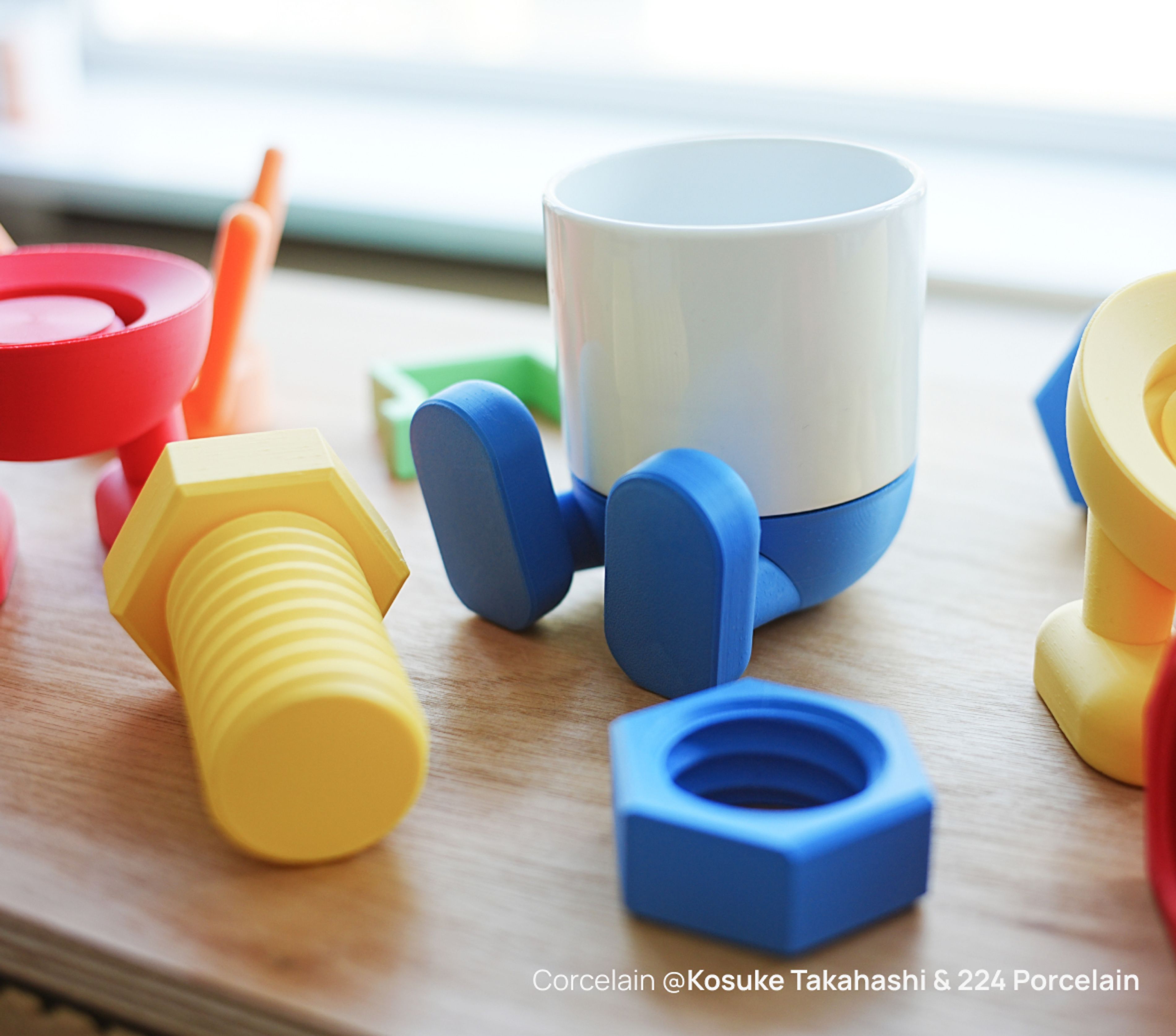 It has a smooth and consistent flow, which reduces distortions and makes printing easy.